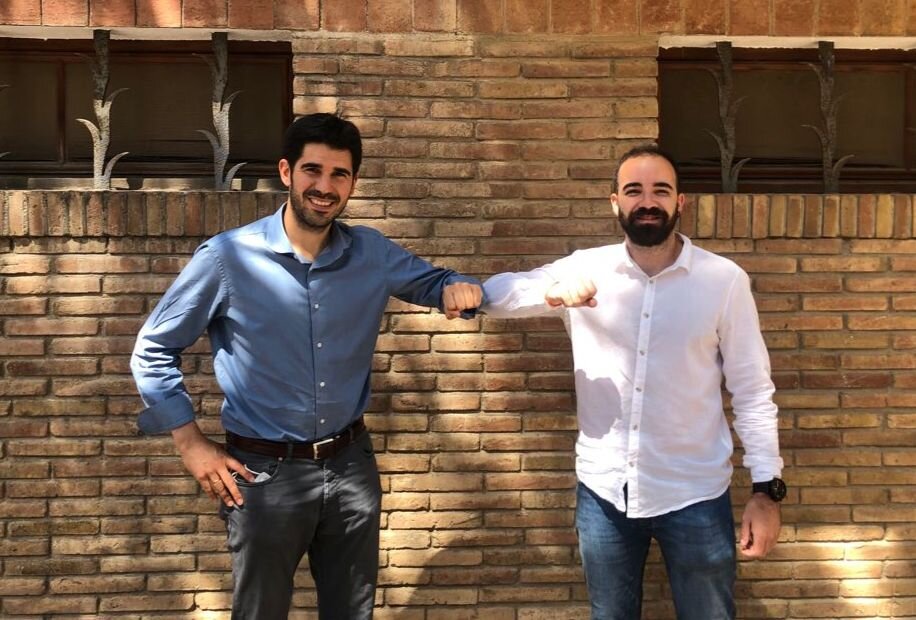 A la izquierda, Eduard Alcaraz (Presidente de feliciCat); a la derecha, Manu Romero (fundador de la Future of People Academy).