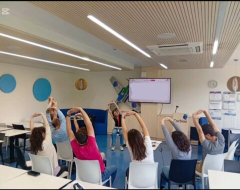 Imatges De La Sessió Associada A La Prevenció I Gestió De L'estrès Organitzada Per FeliciCat.