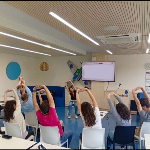 Imatges De La Sessió Associada A La Prevenció I Gestió De L'estrès Organitzada Per FeliciCat.