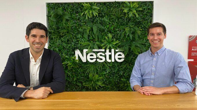 Eduard Alcaraz Y Alex Romaní En Las Oficinas Centrales De Nestlé En Esplugues De Llobregat.