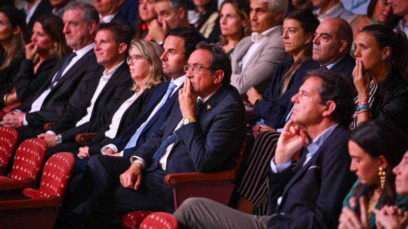 El president del Parlament de Catalunya, Josep Rull, entre els assistents a la 33a edició del Premi Jove Empresari de l'Aijec | Cedida