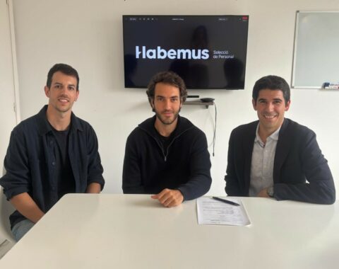 Fotografia De La Firma Del Conveni Entre Habemus Consulting I FeliciCat